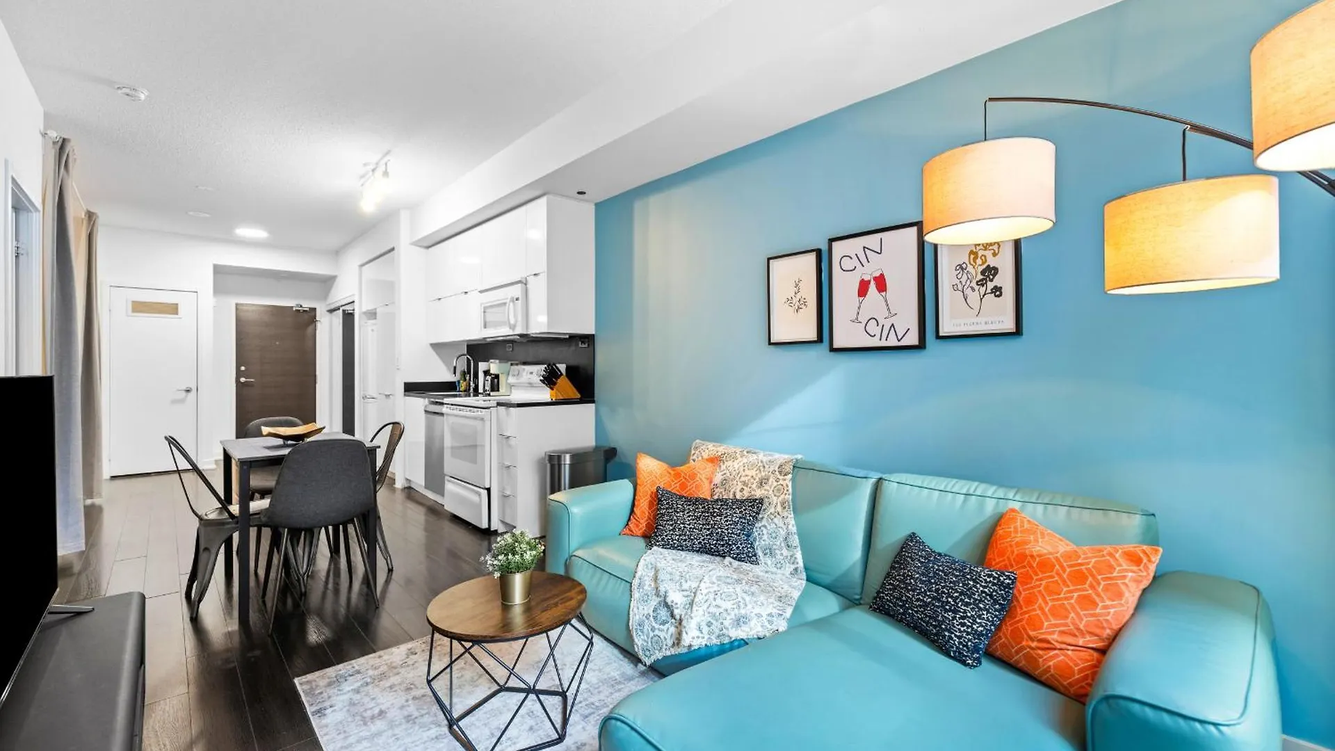 Apartment Charming 2Br Condo Near Cn Tower & Harbourfront Toronto Canada