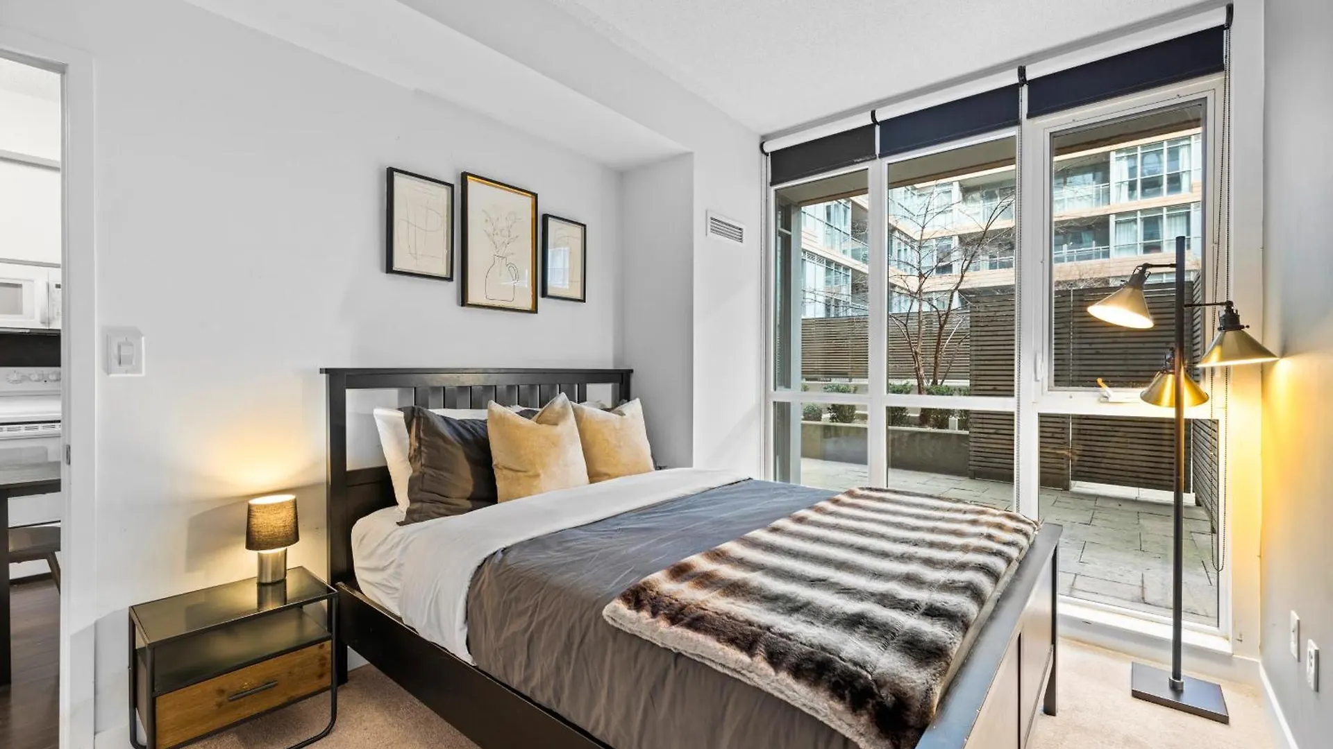 Charming 2Br Condo Near Cn Tower & Harbourfront Toronto 0*,