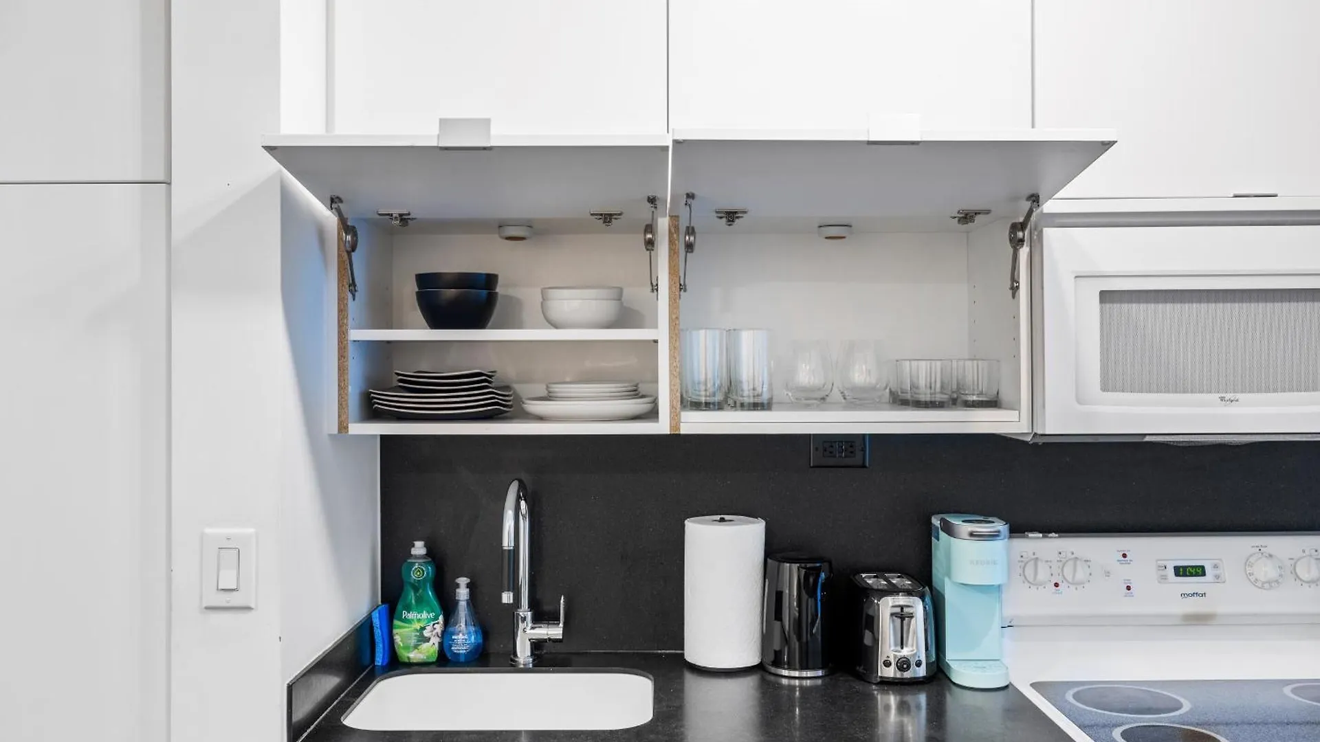 Charming 2Br Condo Near Cn Tower & Harbourfront Toronto